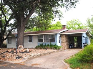 106 S Columbus St, Fredericksburg, TX 78624