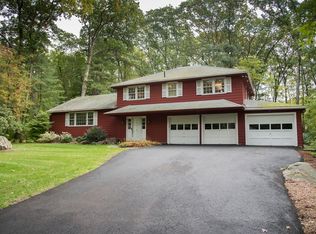 8 Carriage Dr, Lexington, MA 02420