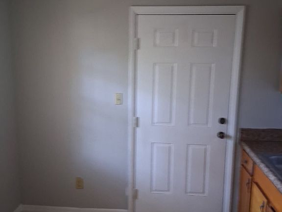 3rd image of 728 NE 12th St