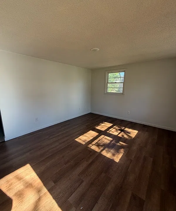 213 Elliott St