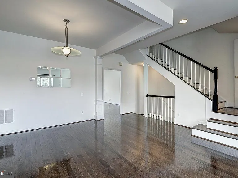Dining room/living room