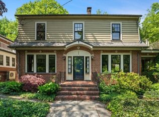 299 Pond St, Jamaica Plain, MA 02130