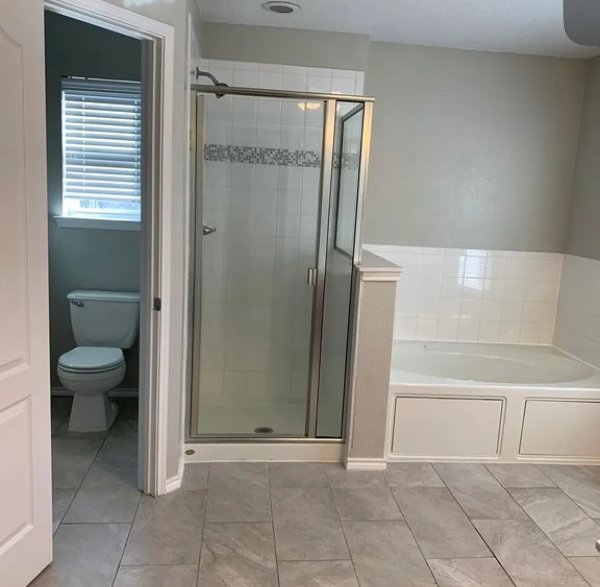 5 bed, 3991 sqft, $3,800 — Photo 1