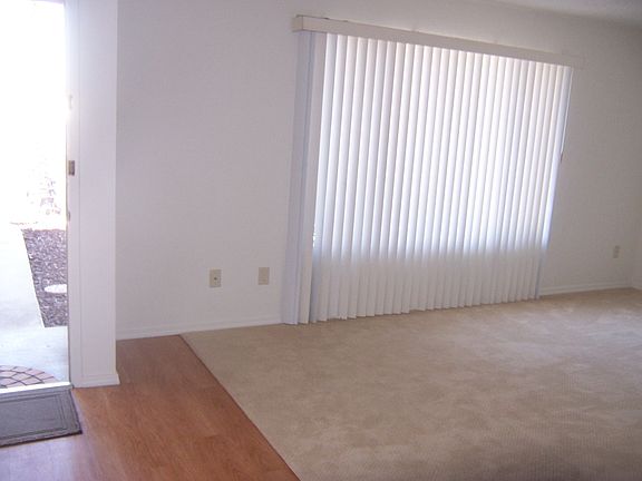 5th image of 7989 Manila Cir