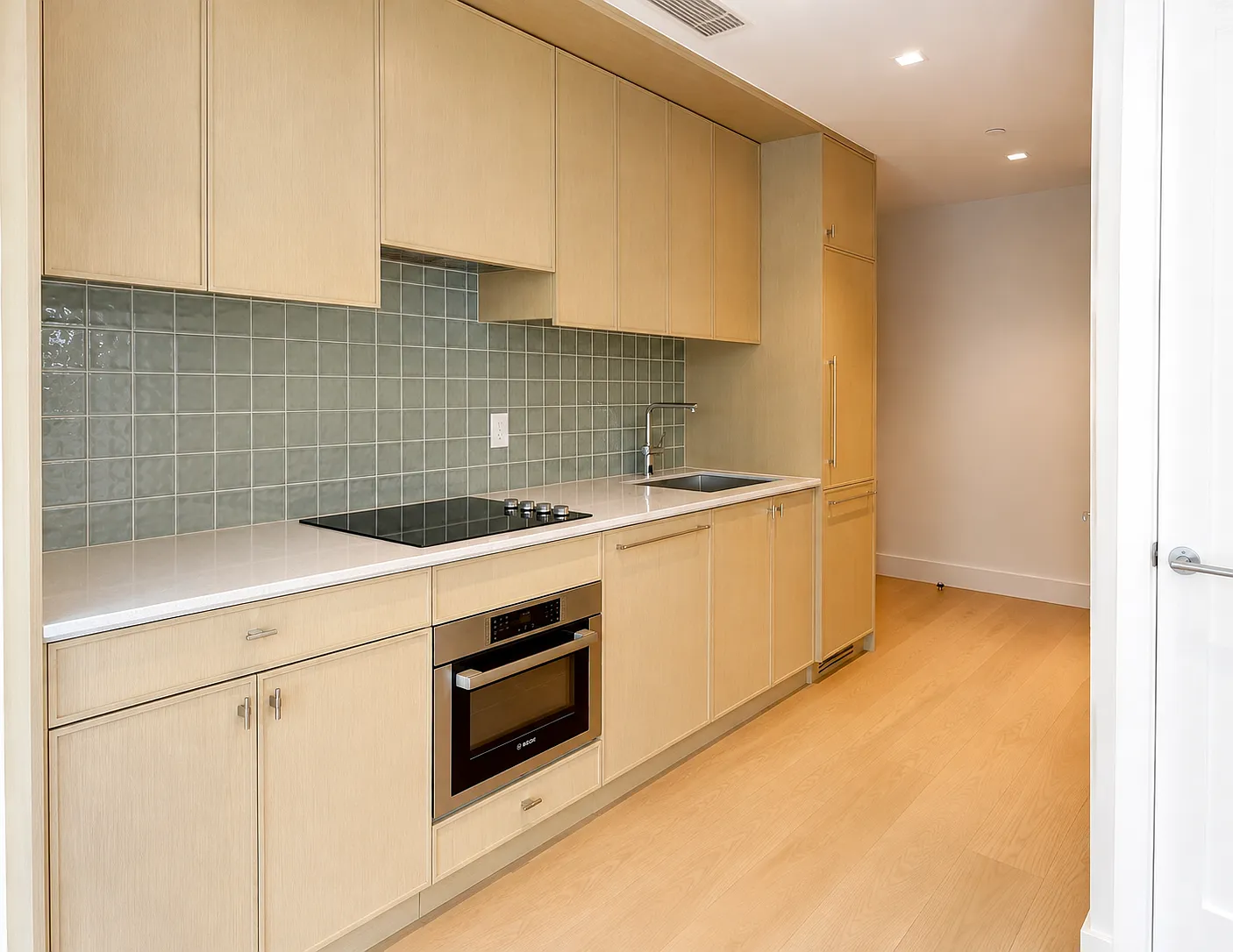 24-01 Queens Plaza North — Photo 4