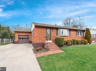 49 Tiverton Cir, Newark, DE 19702