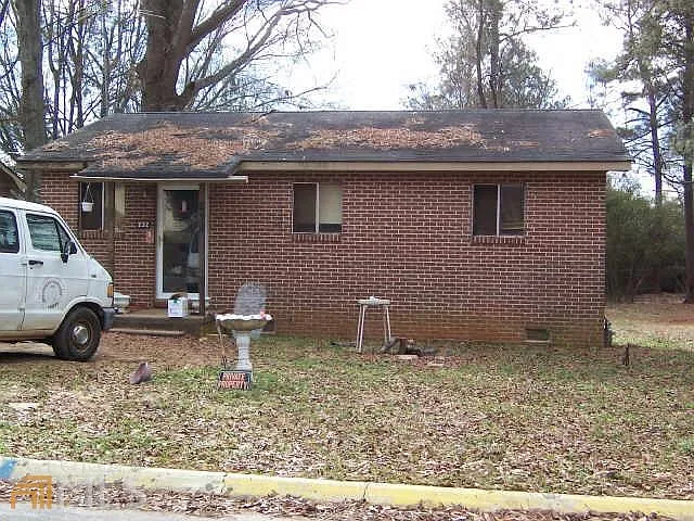 232 Lang St photo 1