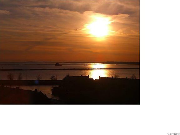 3rd image of 132 Lakefront Blvd