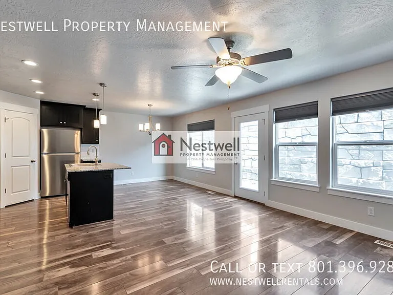 4894 N Nile Dr — Photo 2
