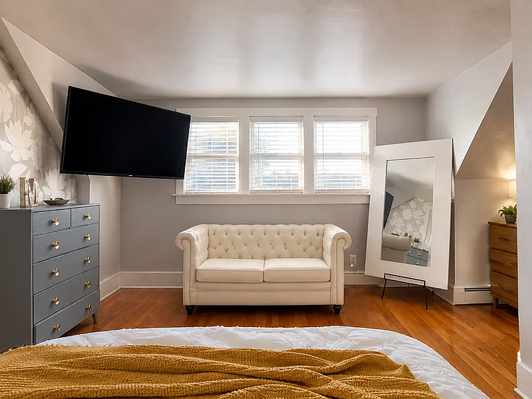 3207 Center St #1 — Photo 8