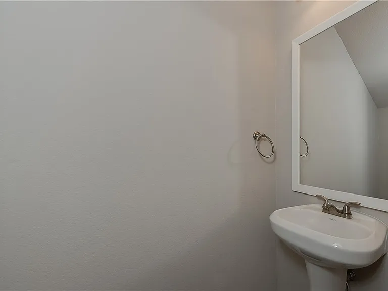 503 Hayes Ln — Photo 20