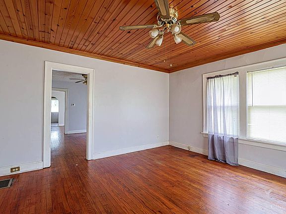 4th image of 6634 Fairpark Ave
