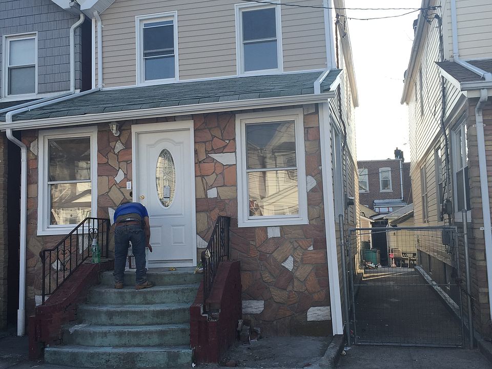 1st image of 10327 108th St