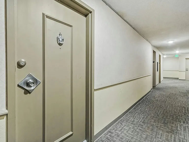 4800 E Hale Pkwy — Photo 32