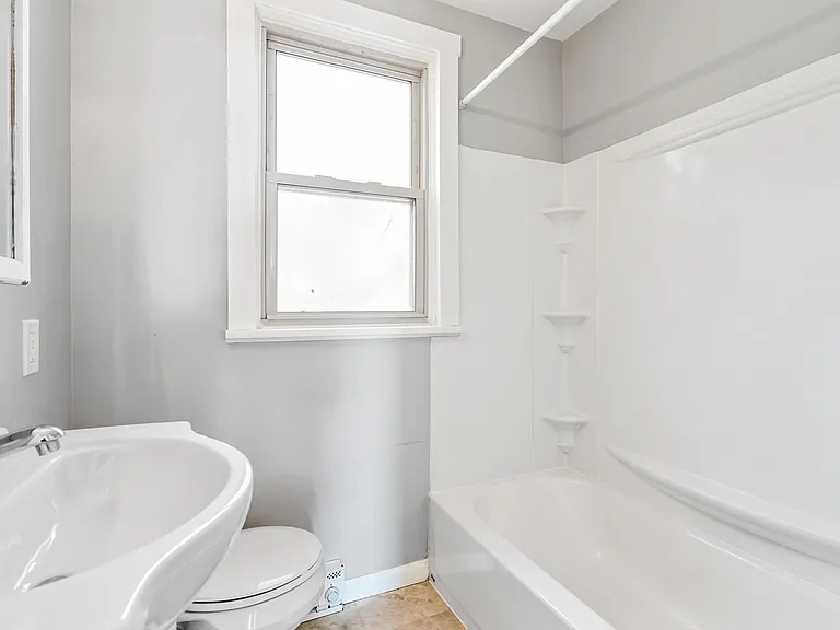 2043 Boggs Ave — Photo 12