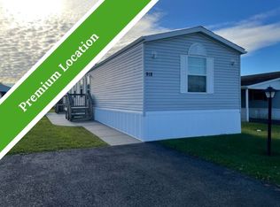 918 Fernwood Dr #918, Lockport, NY 14094