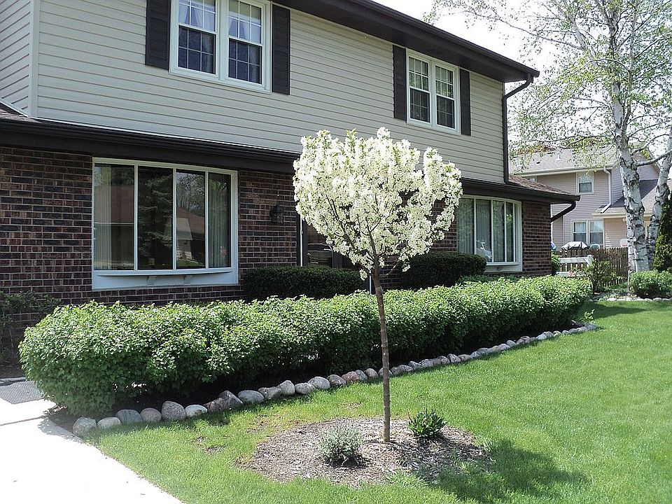 2nd image of 15465 W Harcove Dr