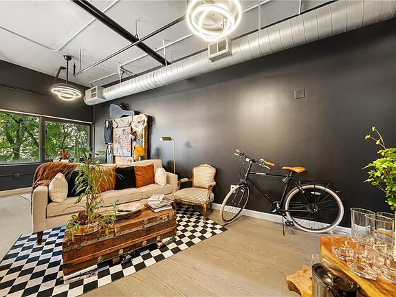 5th image of 120 Ralph McGill Blvd NE APT 405