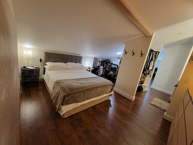 1042 Rockhurst Dr — Photo 8