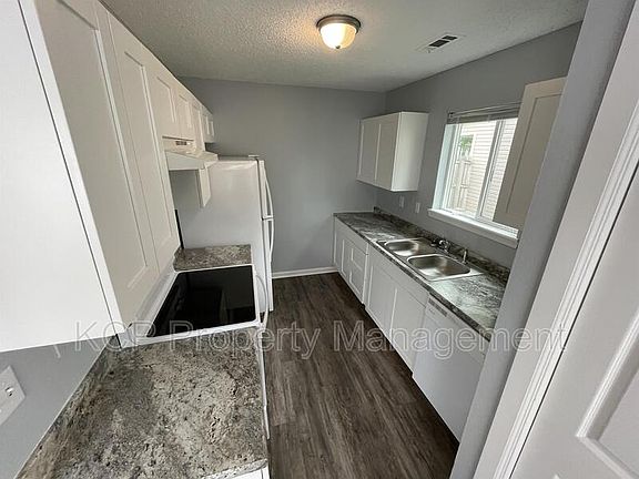 4th image of 1608 Parkview Pl