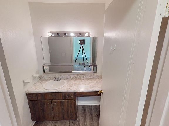 4th image of 124 Chestnut St #206