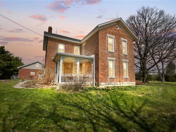 7711 Frederick Garland Rd, Englewood, OH 45322