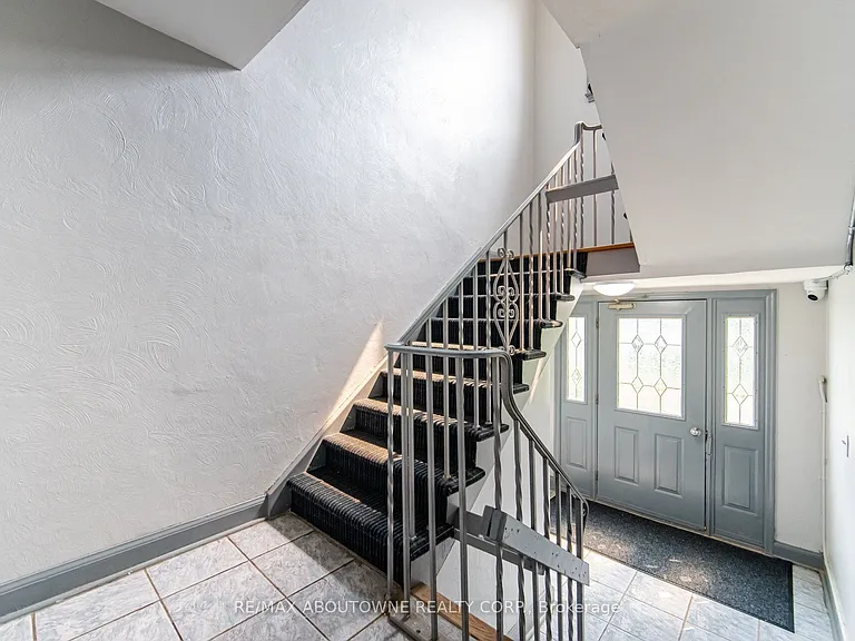 1037 Churchill Ave #1 — Photo 24
