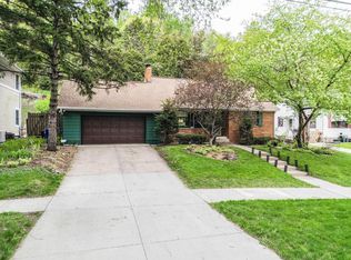 885 Old Lexington Ave, Saint Paul, MN 55116