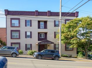 Queen Anne Court, Seattle, WA 98119