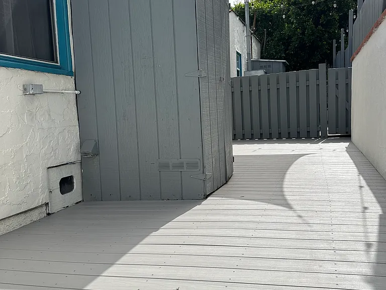 8268 Waring Ave — Photo 22