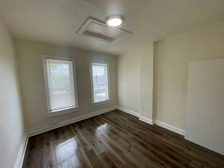 2941 Clifton Ave — Photo 14