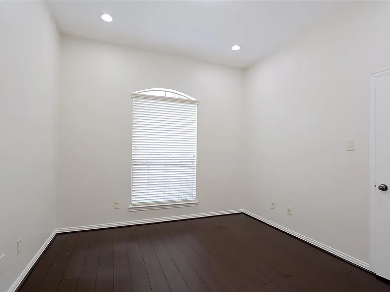 24322 Bella Florence Dr — Photo 15