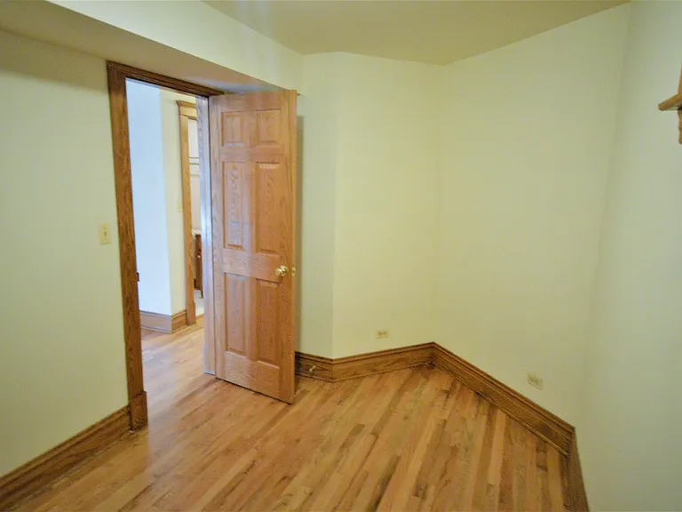 638 W Drummond Pl #G — Photo 12
