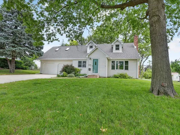 2509 Edgemont Ave, Waterloo, IA 50702
