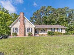 2223 Meadow Dr, Snellville, GA 30078
