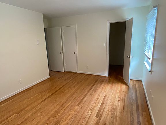 4th image of 4509 Forest Hill Ave #1