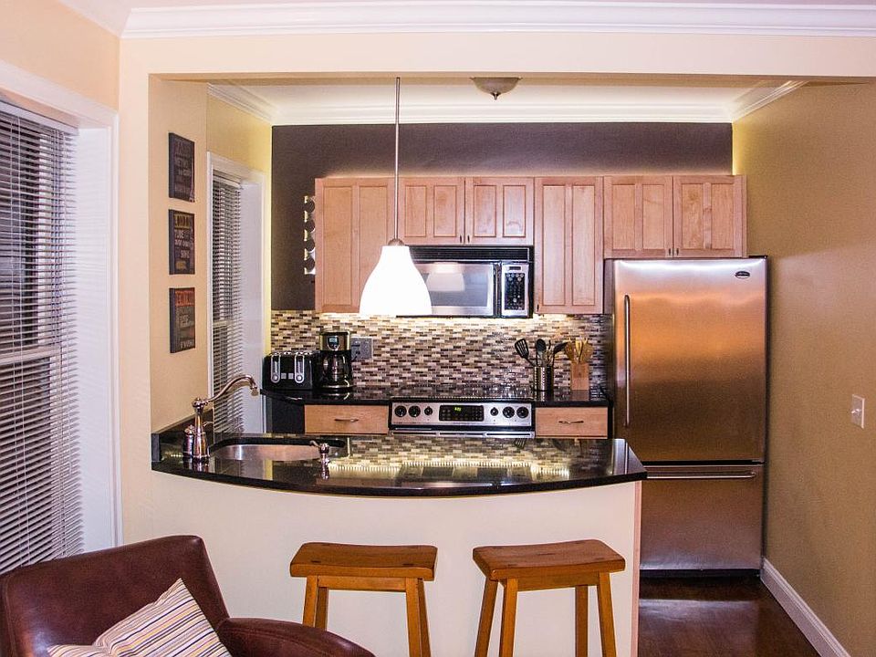 Breakfast bar
