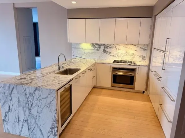 301 Mission St APT 303, San Francisco, CA 94105