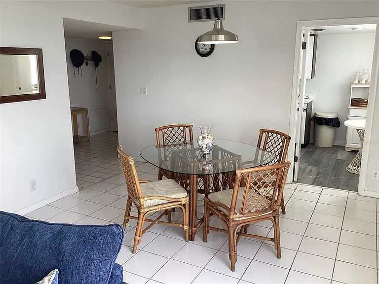 1430 Gulf Blvd #404 — Photo 5