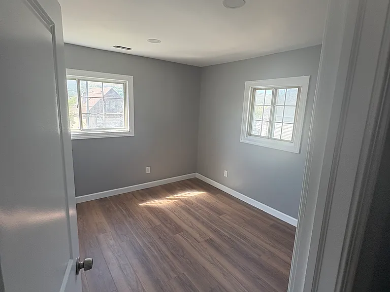 215 S Valley Ave #2 — Photo 8