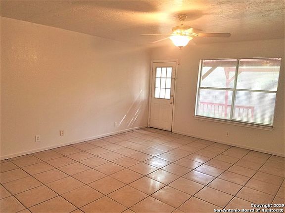 3rd image of 8506 Branch Hollow Dr