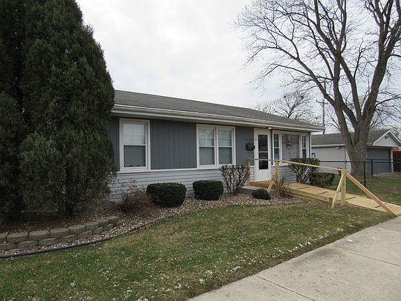 2nd image of 14500 Mozart Ave