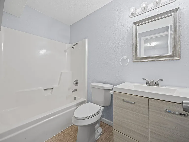 2615 Ektom Dr — Photo 16