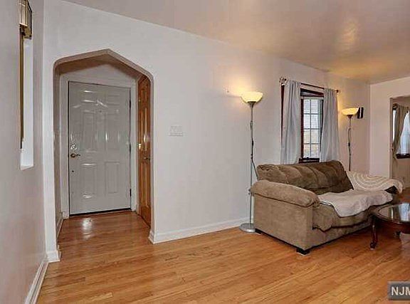 2nd image of 246 Linden Pl