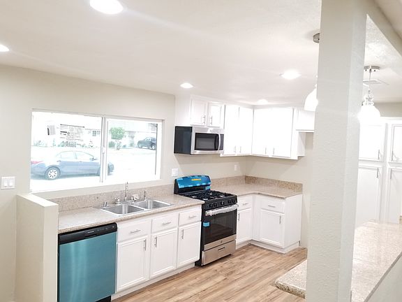 2nd image of 1276 Val Verde Dr