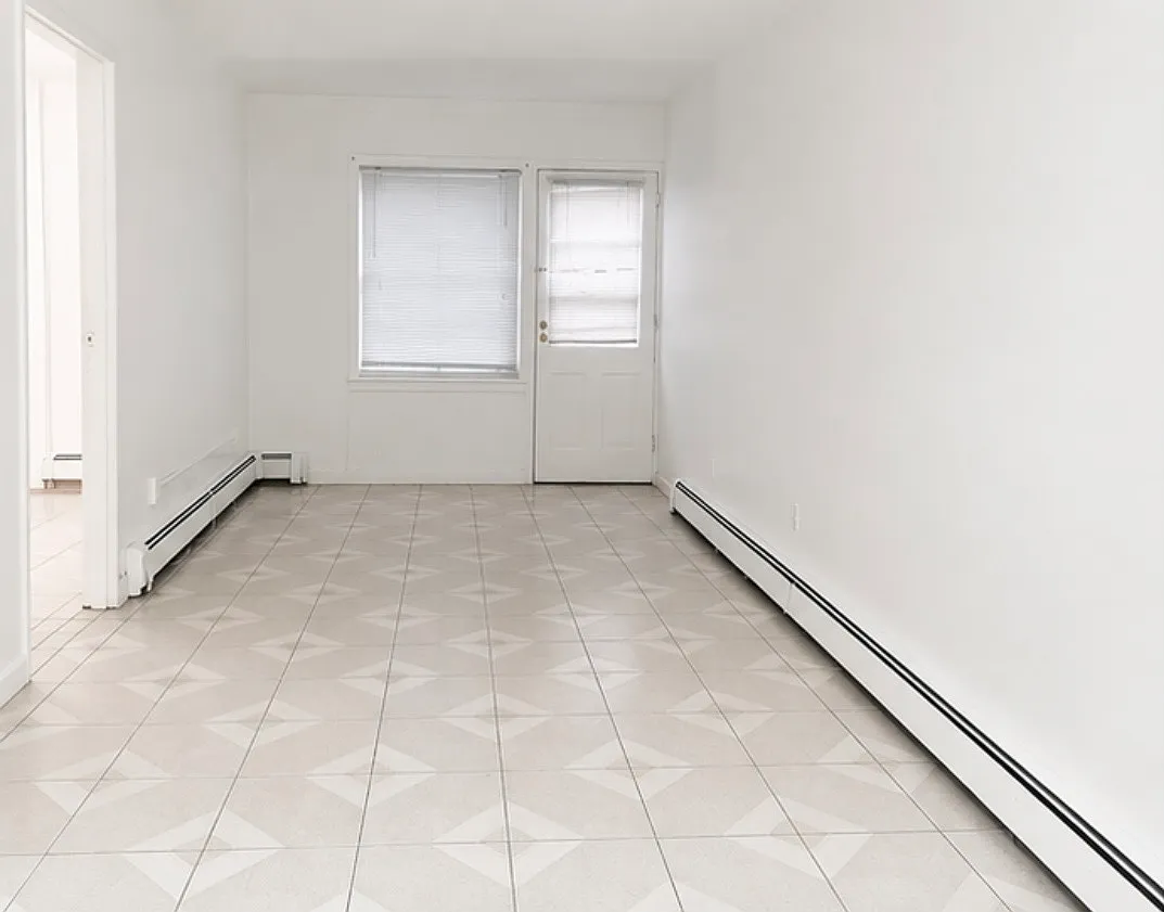 2 bed, 865 sqft, $2,500 — Photo 2