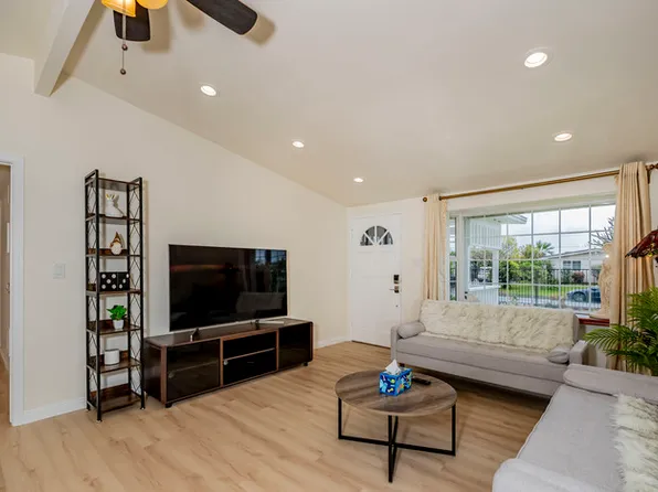 617 Helensburg St, Glendora, CA 91740