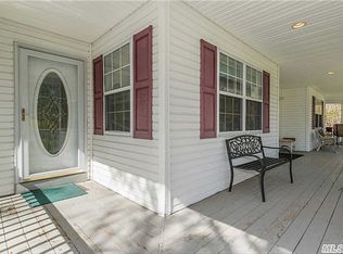 1123 Old Town Rd, Coram, NY 11727