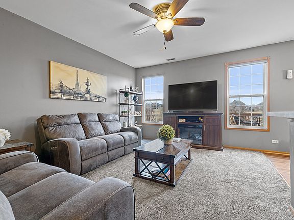 4th image of 16134 Golfview Dr Unit 1