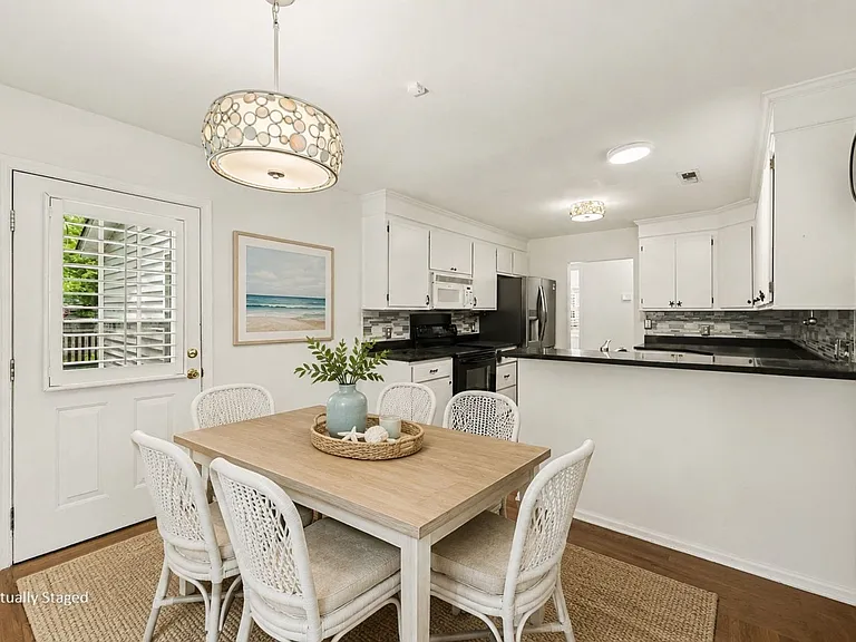 333 Riverland Dr — Photo 5